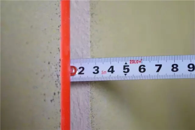 对于开槽,我们有严格标准:开槽宽度不小余2cm8,深度应大于管直径