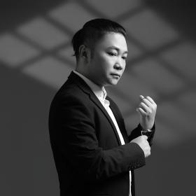 罗亮